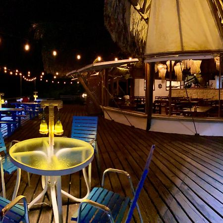 Villa Caribe Livingston Luaran gambar